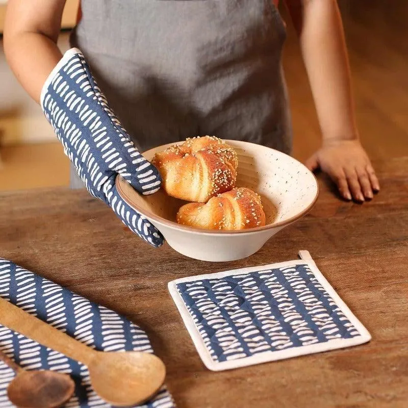 Cotton Printed Oven Gloves In Navy Blue and White | Stylish Kitchen Collection