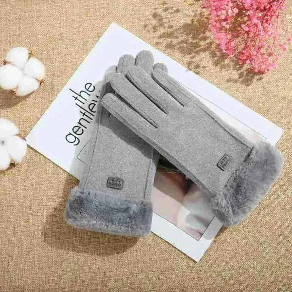 Stylish and Warm Gloves for Women This Winter