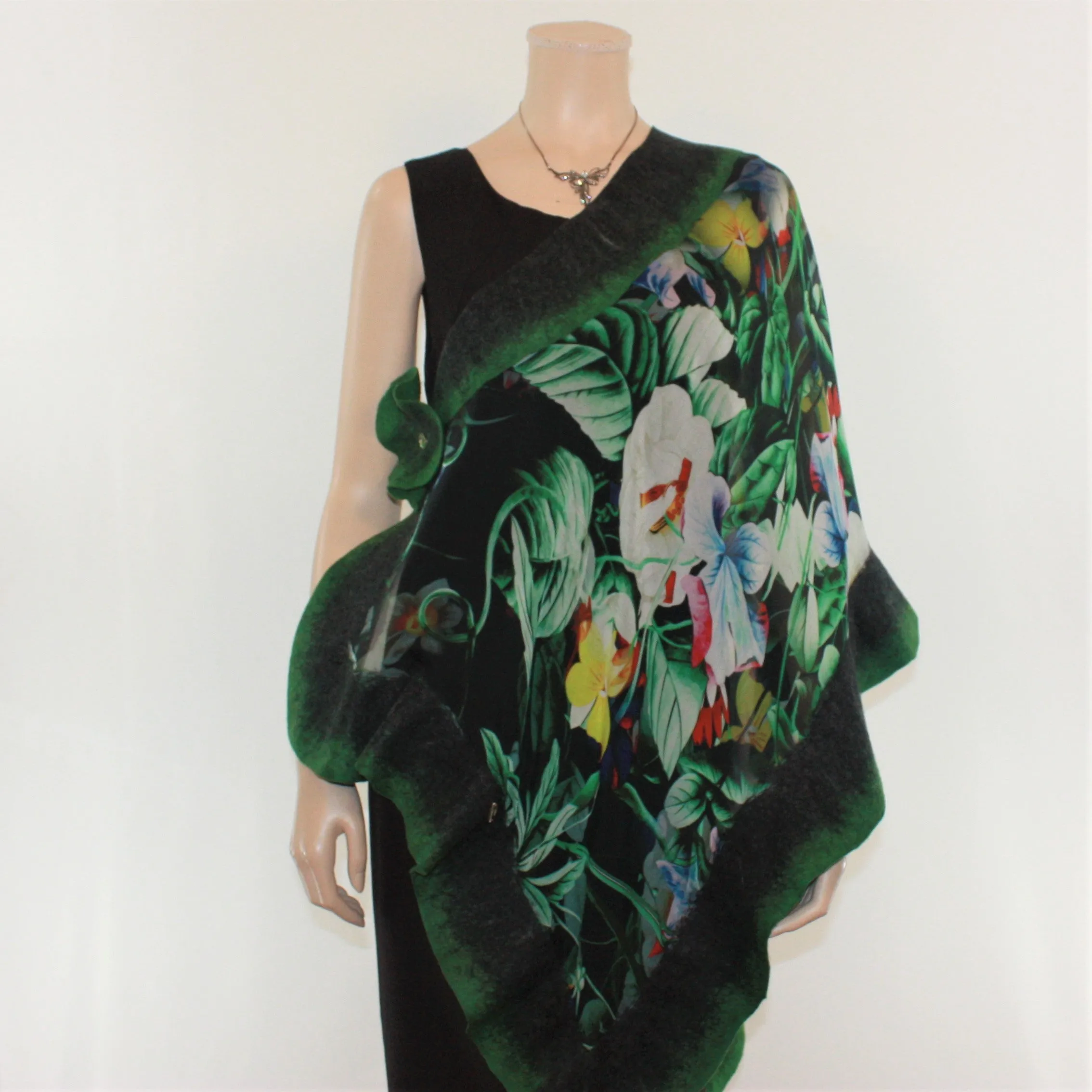 Vibrant jungle shawl #210-72